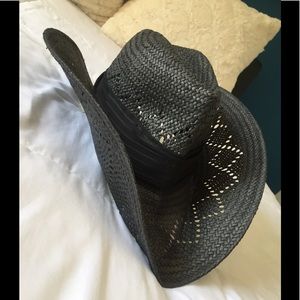 ❌SOLD❌ 
Black Cowboy Straw Hat